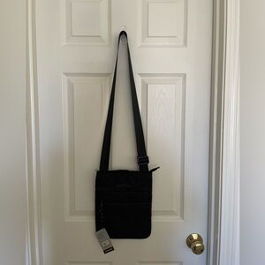 Eddie Bauer Black 3 Zip Tech Bag New With Tag